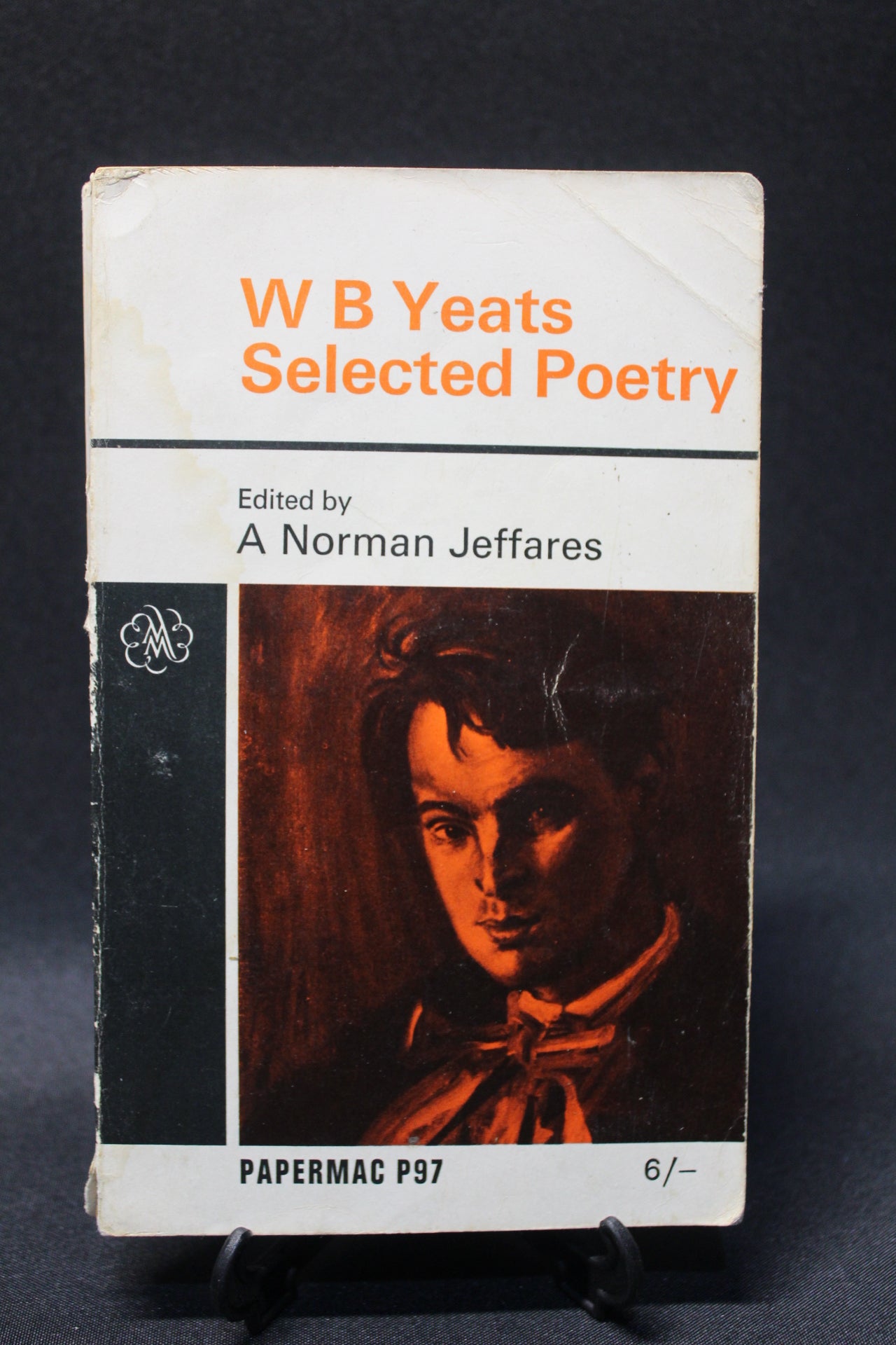 W B Yeats Selected Poetry [Second Hand] – Bookmart.co.nz