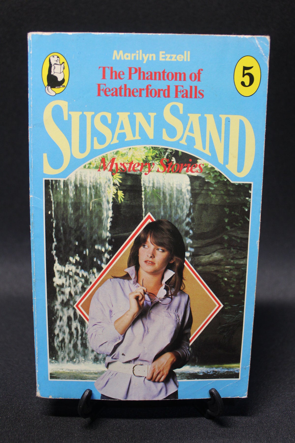 The Phantom of Featherford Falls [Second Hand] – Bookmart.co.nz